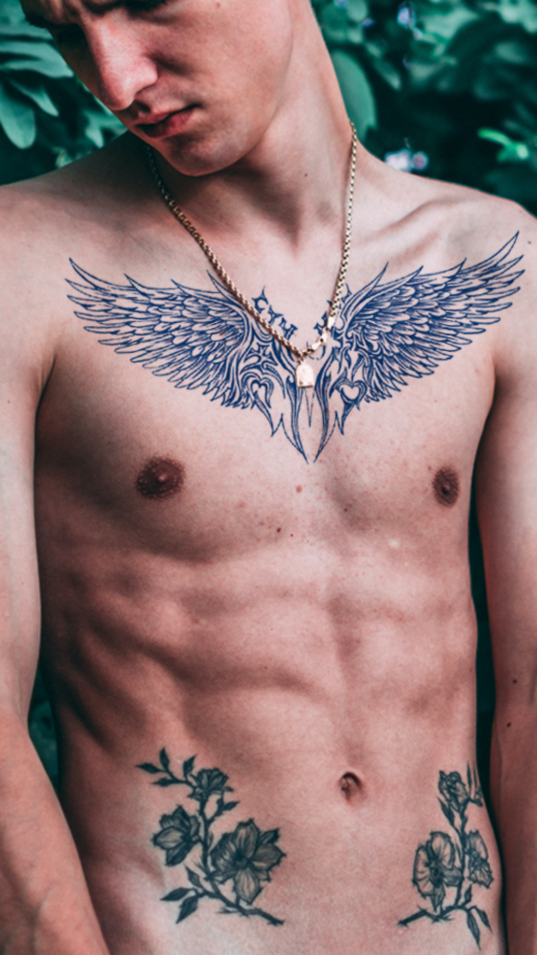 Az Angyalszárnyak Pajzsa: Tollas Mellkas Ideiglenes Tetoválás