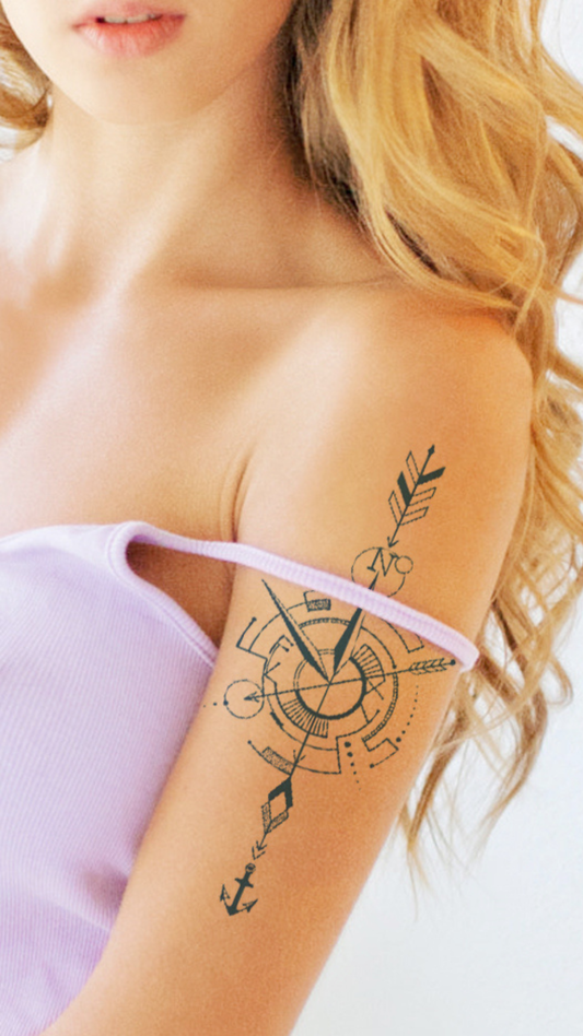 Futurisztikus Iránytű: Geometrikus Navigátor Ideiglenes Tetoválás