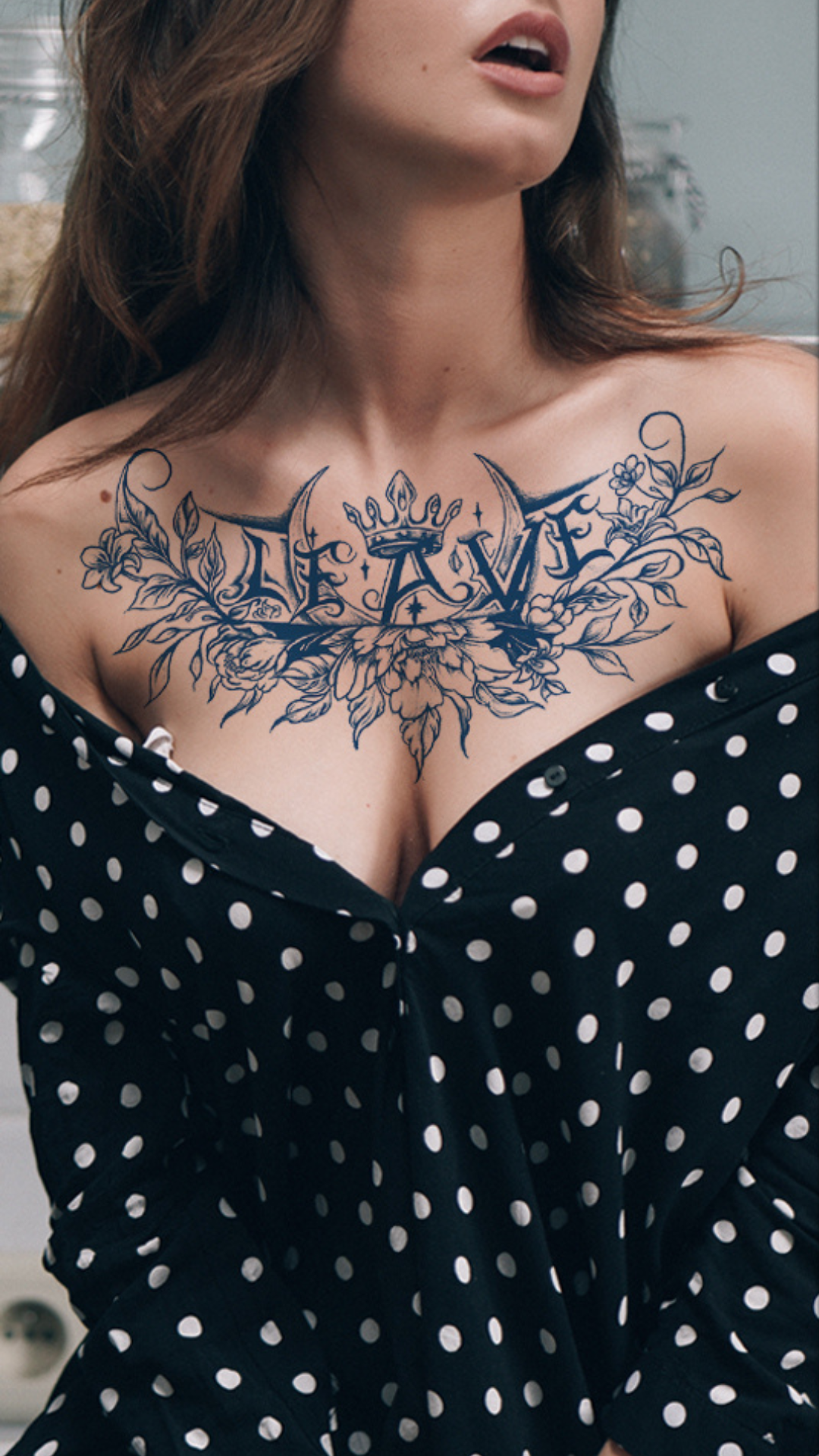 Virágkorona: Gótikus Betű és Bazsarózsa Ideiglenes Tetoválás